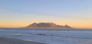 Table mountain early morning from Bloubergstrand