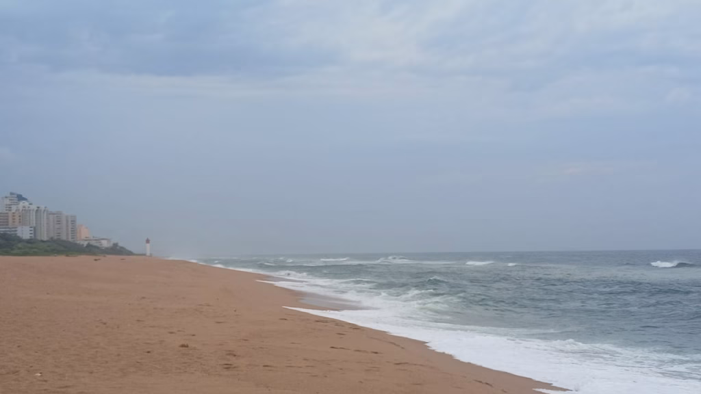 Walking to the Umhlanga lighthouse and the whale bone pier from a distance